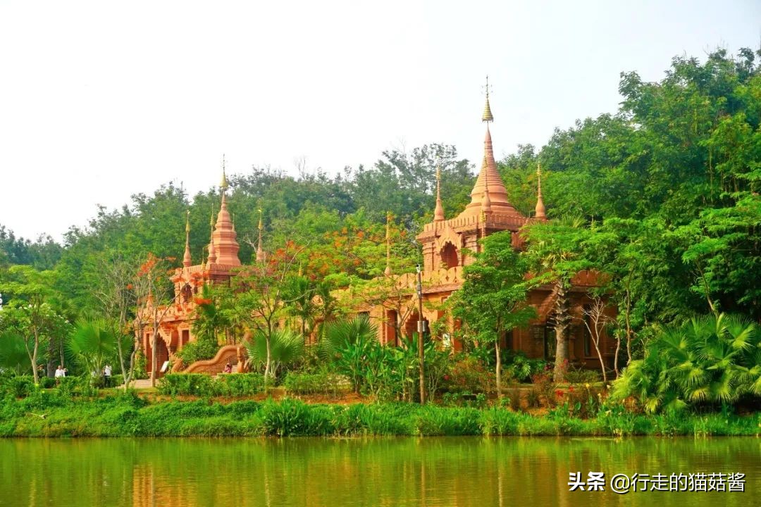 西双版纳曼听公园傣王宫简介,西双版纳曼听御花园的傣王是谁