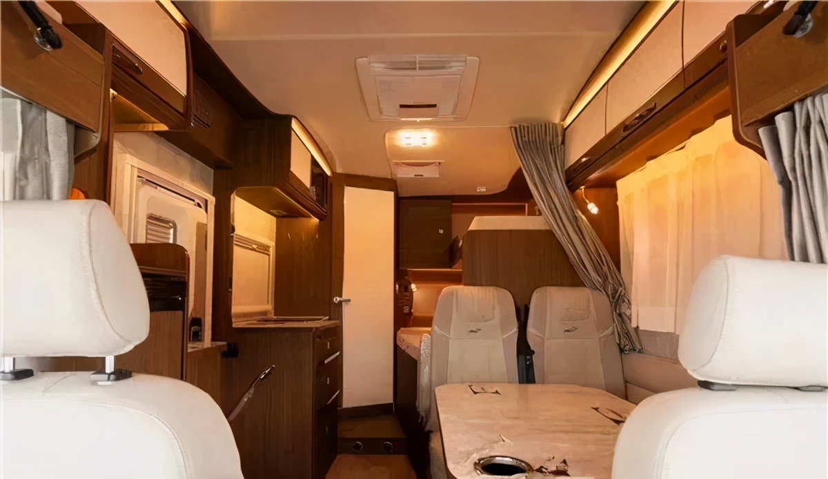 依维柯房车b型房车多少钱,瑞弗依维柯房车价格