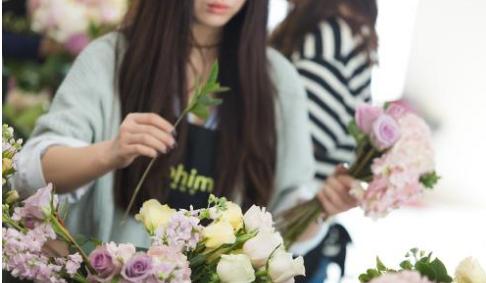开花店新手怎么入行0基础学花艺,花店学花艺要学哪些内容