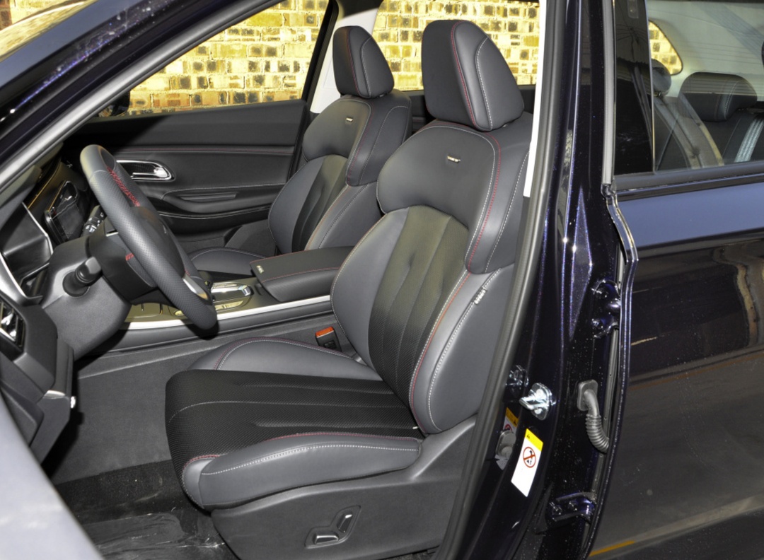 长安欧尚x7与捷途x70plus,沉浸式体验长安欧尚x7手动挡