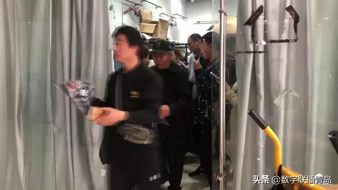 即墨服装市场千元大牌只卖几十元！你的名牌衣服是从这里来的吗？
