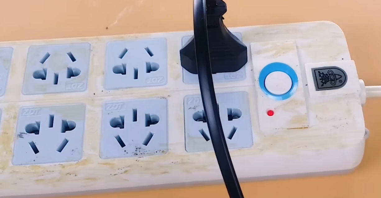 牙膏怎么正确扔掉,牙膏用完先别扔这样用更方便