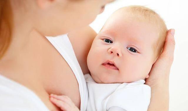 宝宝出现吐奶的情况该怎么办,宝宝吐奶怎么办1分钟带你了解