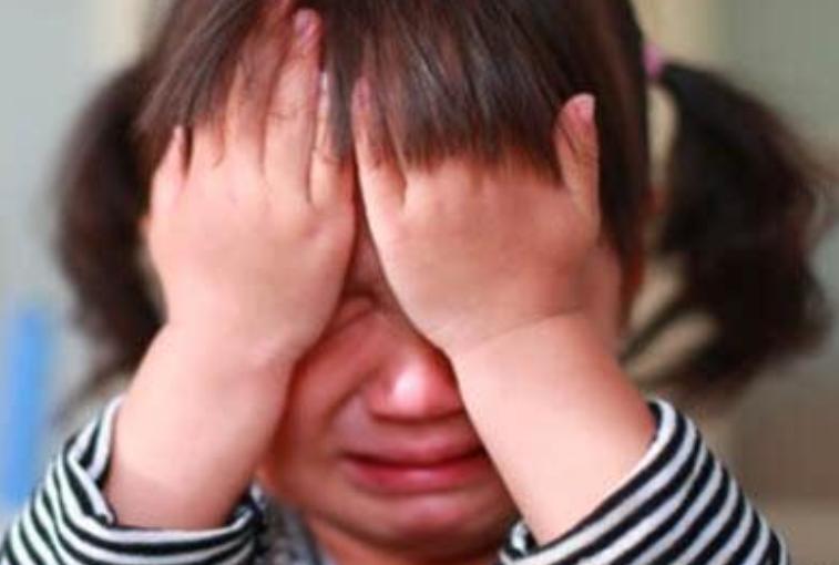 狗见小孩闹腾郁闷,狗见孩子就叫怎么纠正