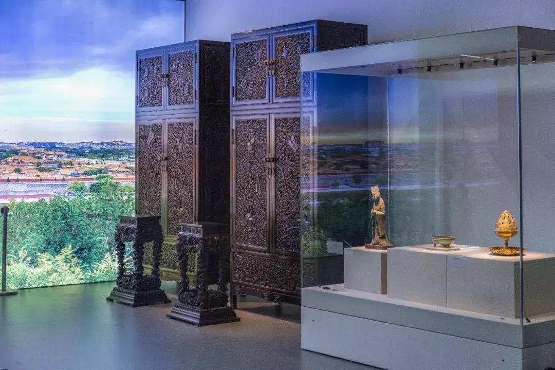 重器解析：紫檀八宝八仙纹大四件柜