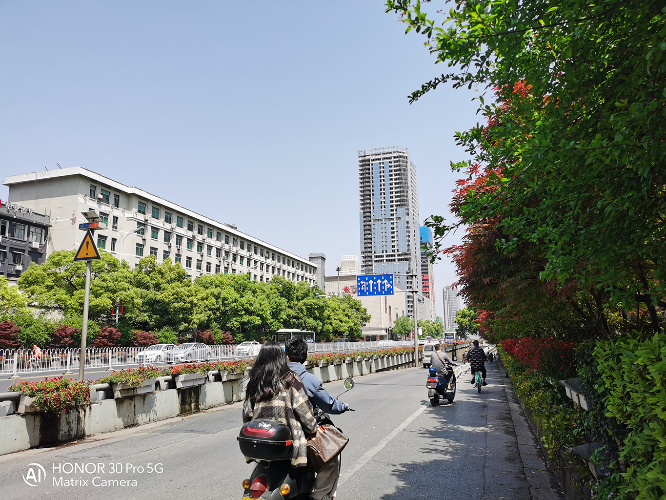 荣耀30与荣耀30pro谁更值得购买,荣耀30和荣耀30pro谁更适合入手