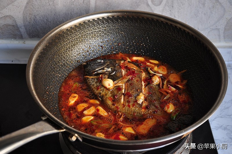 简单又好吃的炖鱼做法,微辣炖鱼