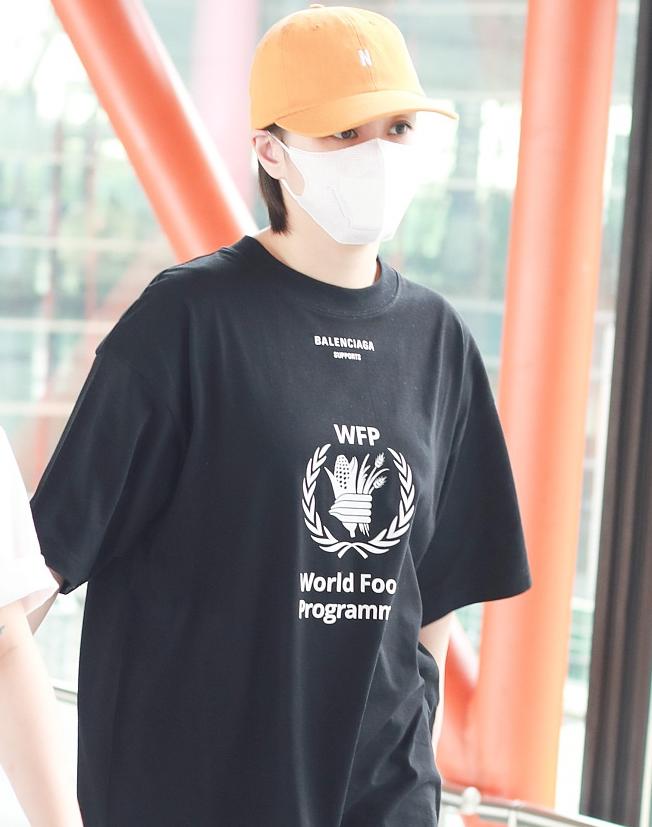 阿娇短发蓝色的衣服,阿娇短发碎花裙