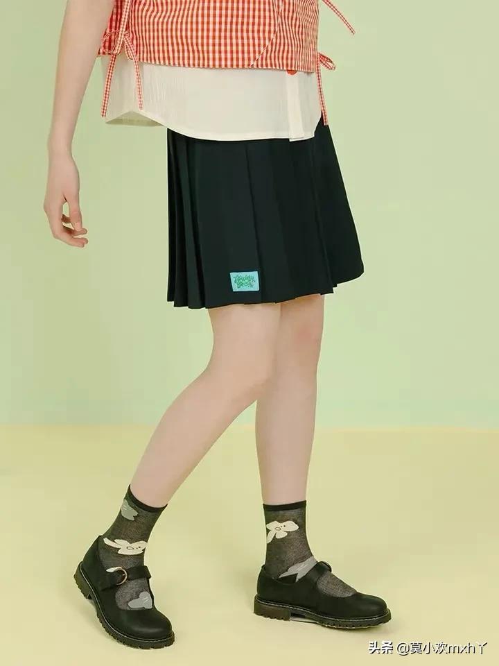 男生眼里的“清凉女孩”都是怎样的？各种短裤拯救35度下的潮人