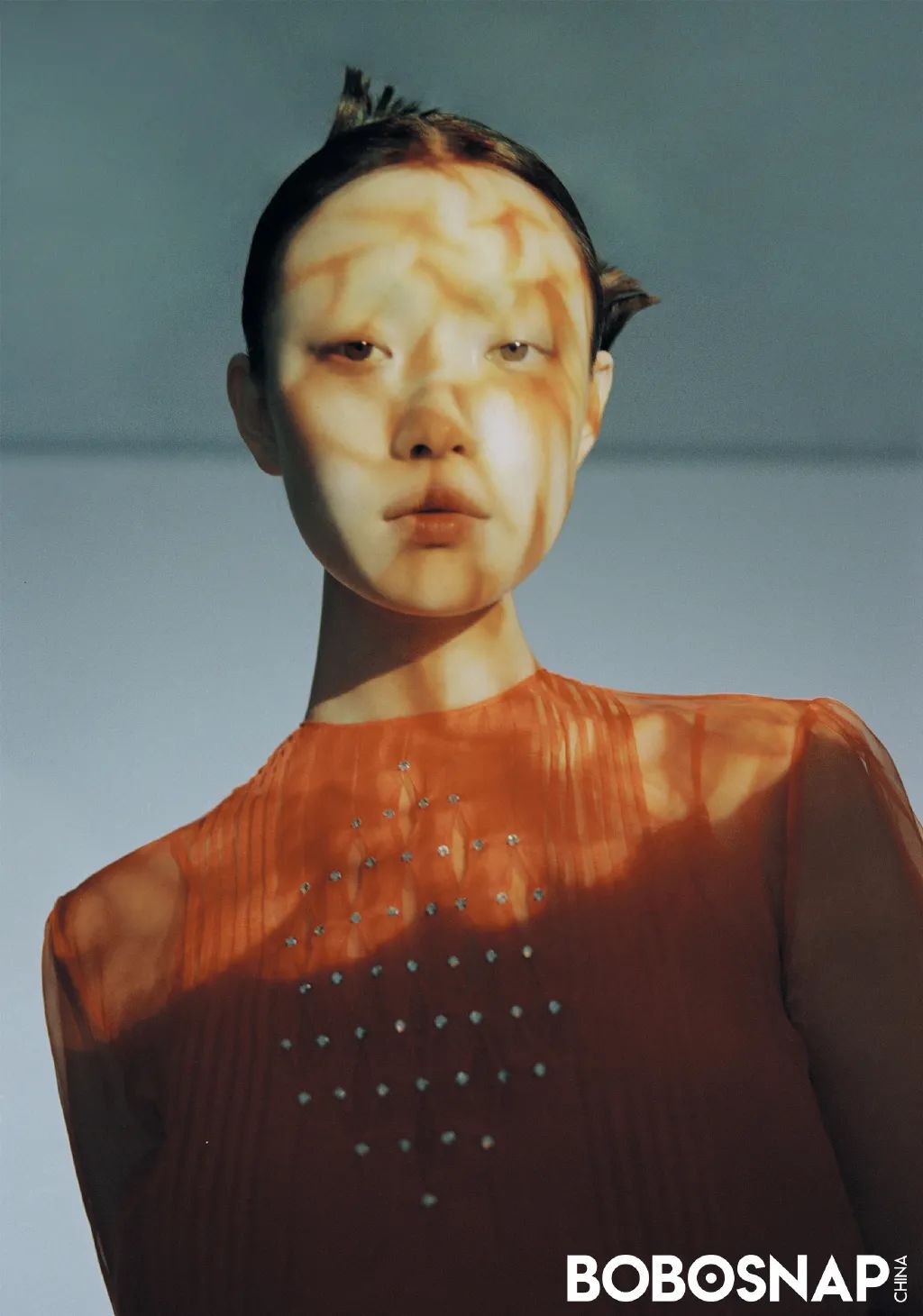 被倪妮和金晨的冷白皮惊艳到了 (倪妮和金晨的眉毛)