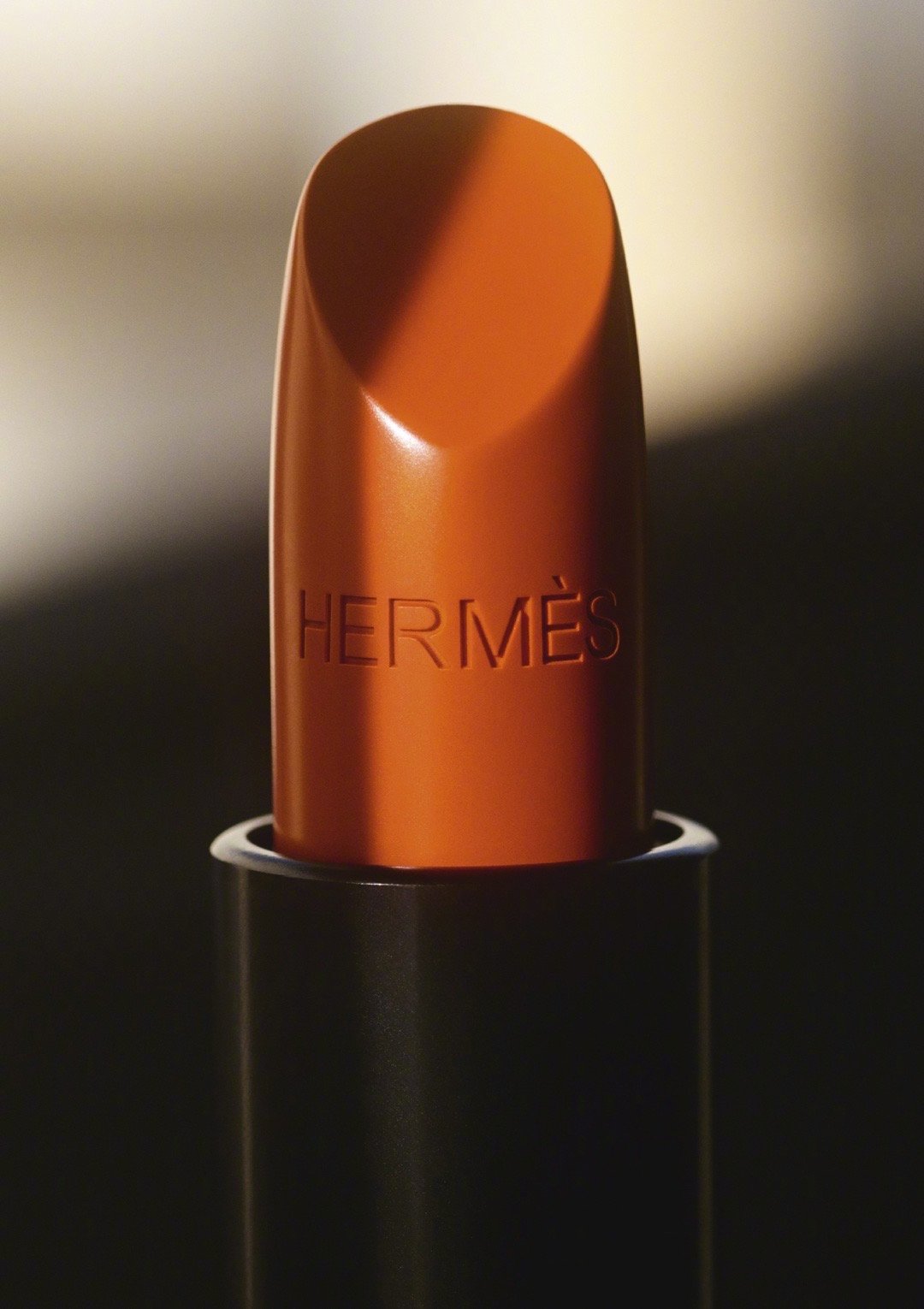 李佳琦都超嫌弃？口红中的爱马仕本仕亲自下场，却惨遭翻车