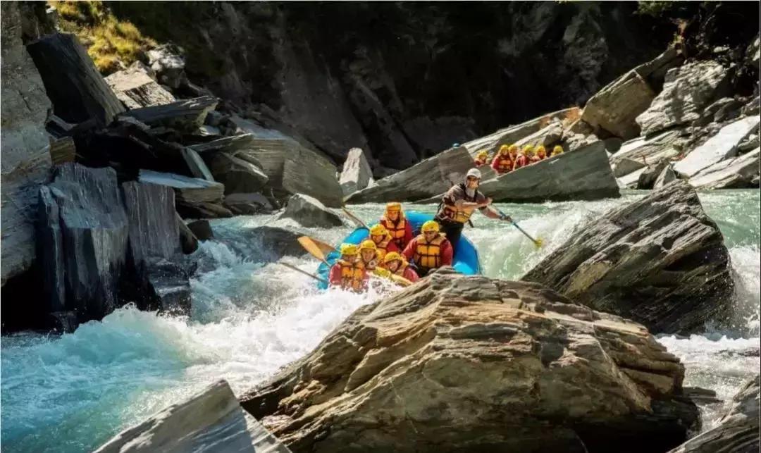 有着绝美迷人的“容颜”，却充满让*欲人**罢不能的速度野性与激情