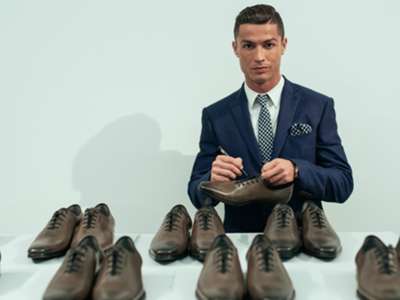 一年狂赚1.6个亿,一年狂赚1700亿