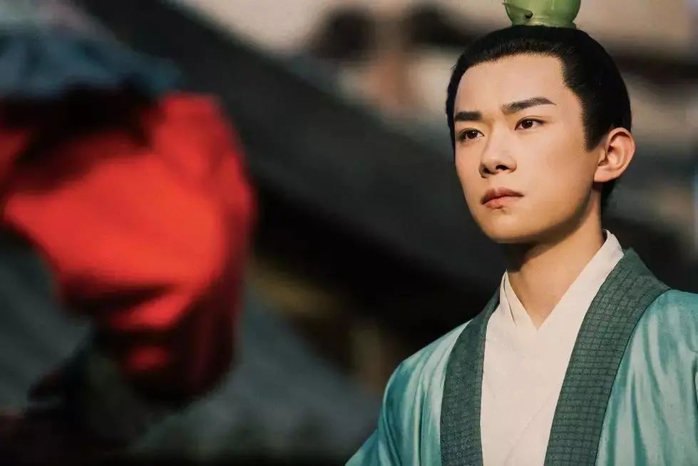 易烊千玺由国民弟弟变成实力演员,易烊千玺真实家境到底如何