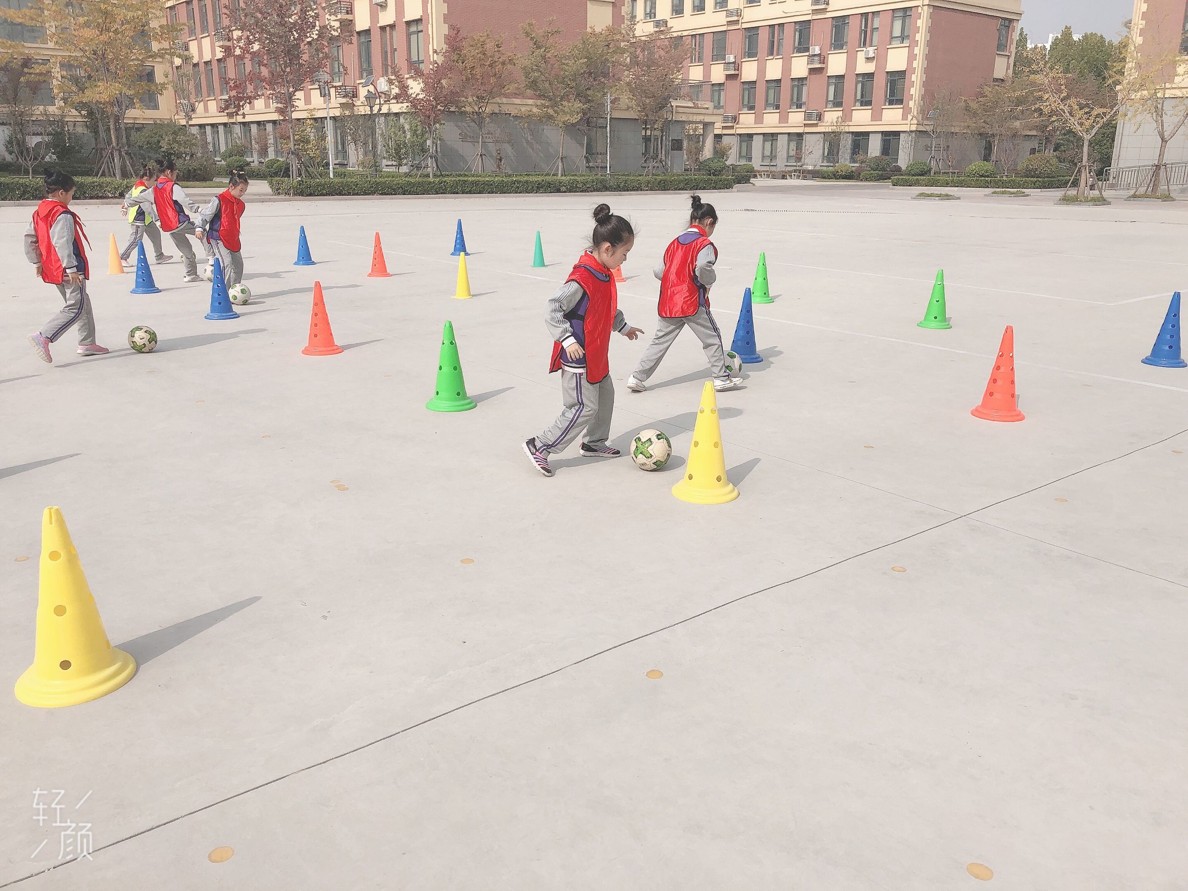 展体育课堂风采促青年教师成长,体育教研课简报