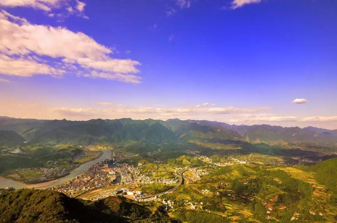 如果有一天累了就回老家到处走走,如果有一天累了就回来吧