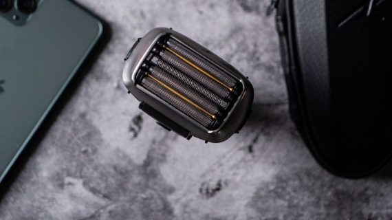 喜欢的女孩给我买了剃须刀,当女朋友用了你的剃须刀