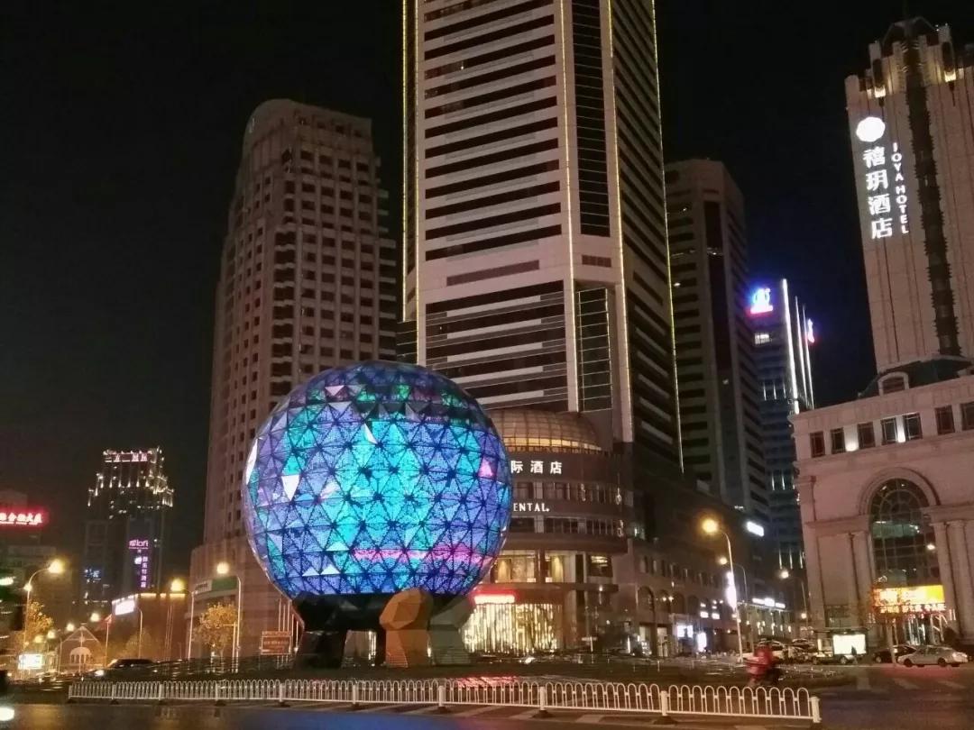 大连漂亮的雕塑,大连海滨雕塑图片大全