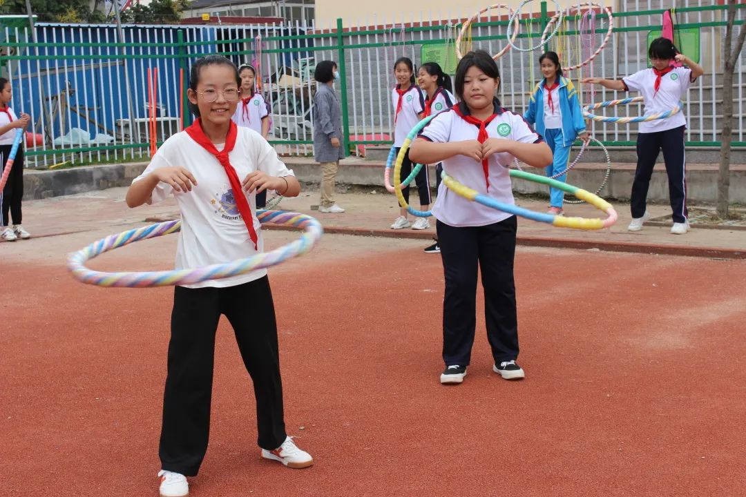 小学课后服务综合素养提升方式,课后服务促进学生个性发展