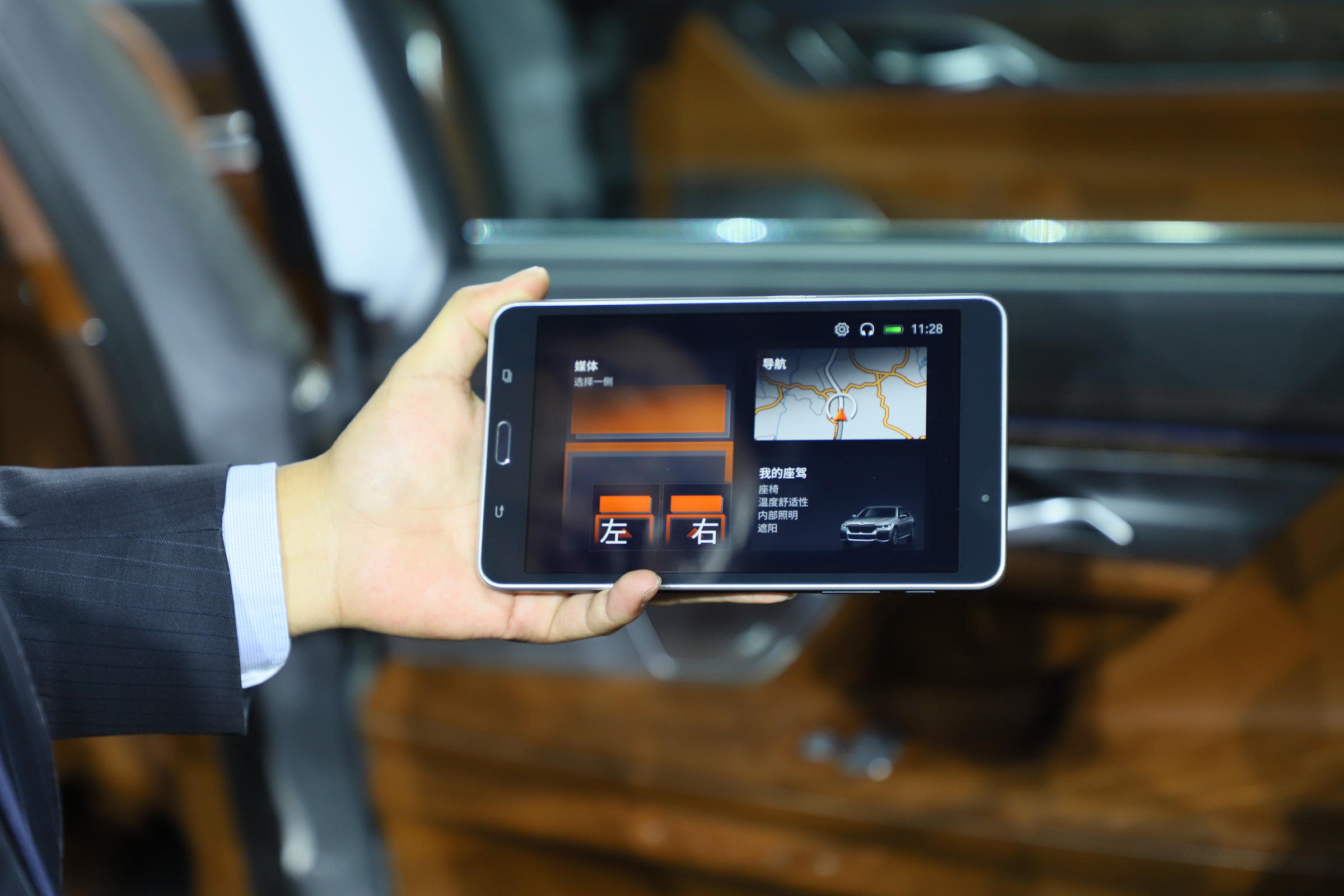 怀揣百万钞票为何让我定了行政级7系？因为试驾过后真的很喜欢