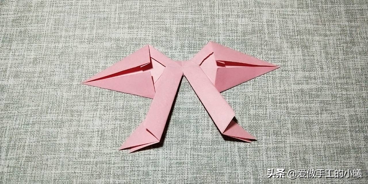 儿童折纸简单手工幼儿园蝴蝶结,蝴蝶结手工折纸超简单正方形纸