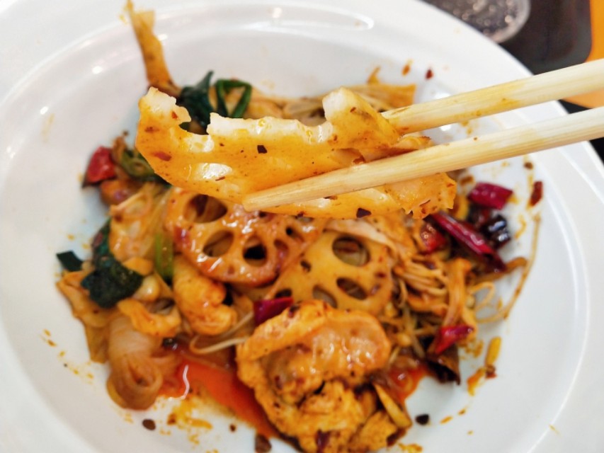 高校食堂三楼,高校食堂三杯鸡