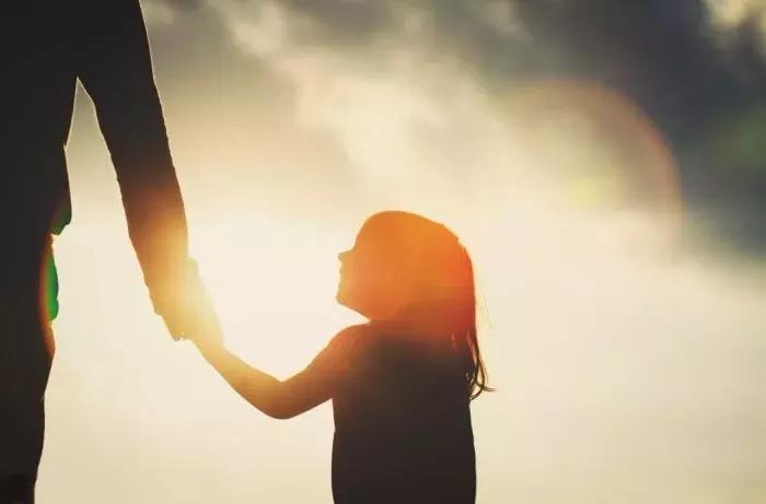 “园艺疗法”治愈抑郁症女孩，与植物对话可舒缓情绪，感知自我