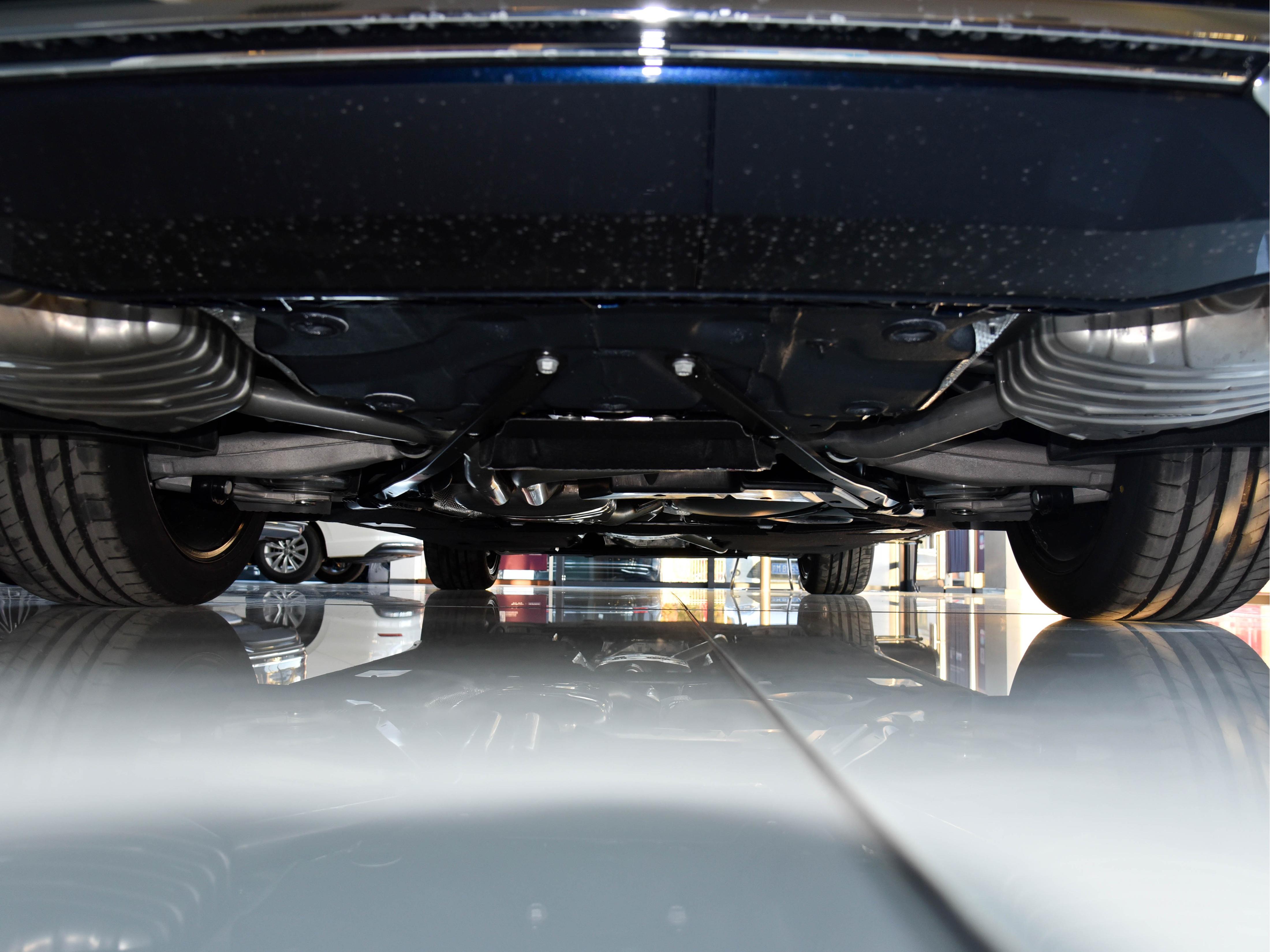 大众辉昂v6和奥迪a6l50tfsi,奥迪a6l辉昂380尊贵奔驰e300l