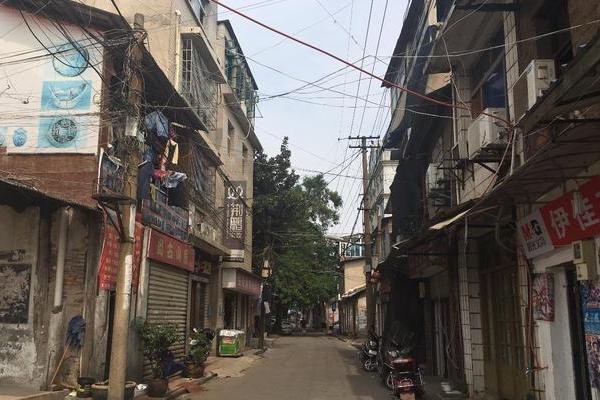 小南京—湘潭的城中村,是大学生情侣天堂,老板日进斗金