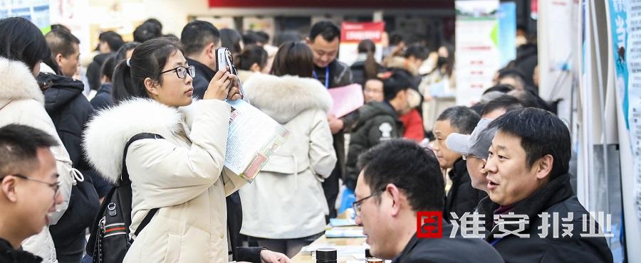 人社局三措施助力大学生就业创业,助力10万大学生创业就业