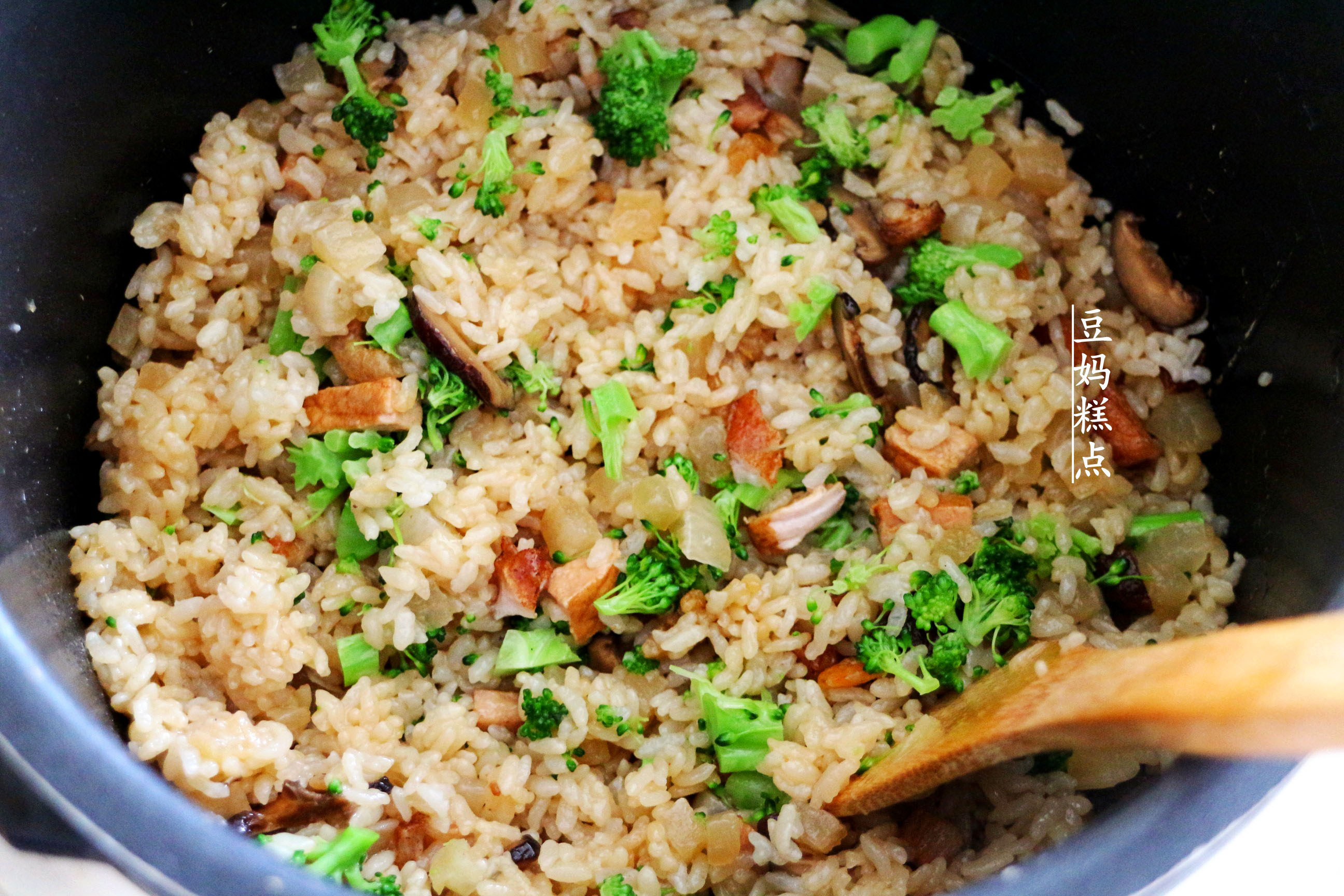 白萝卜焖饭的视频,白萝卜焖饭的做法大全视频