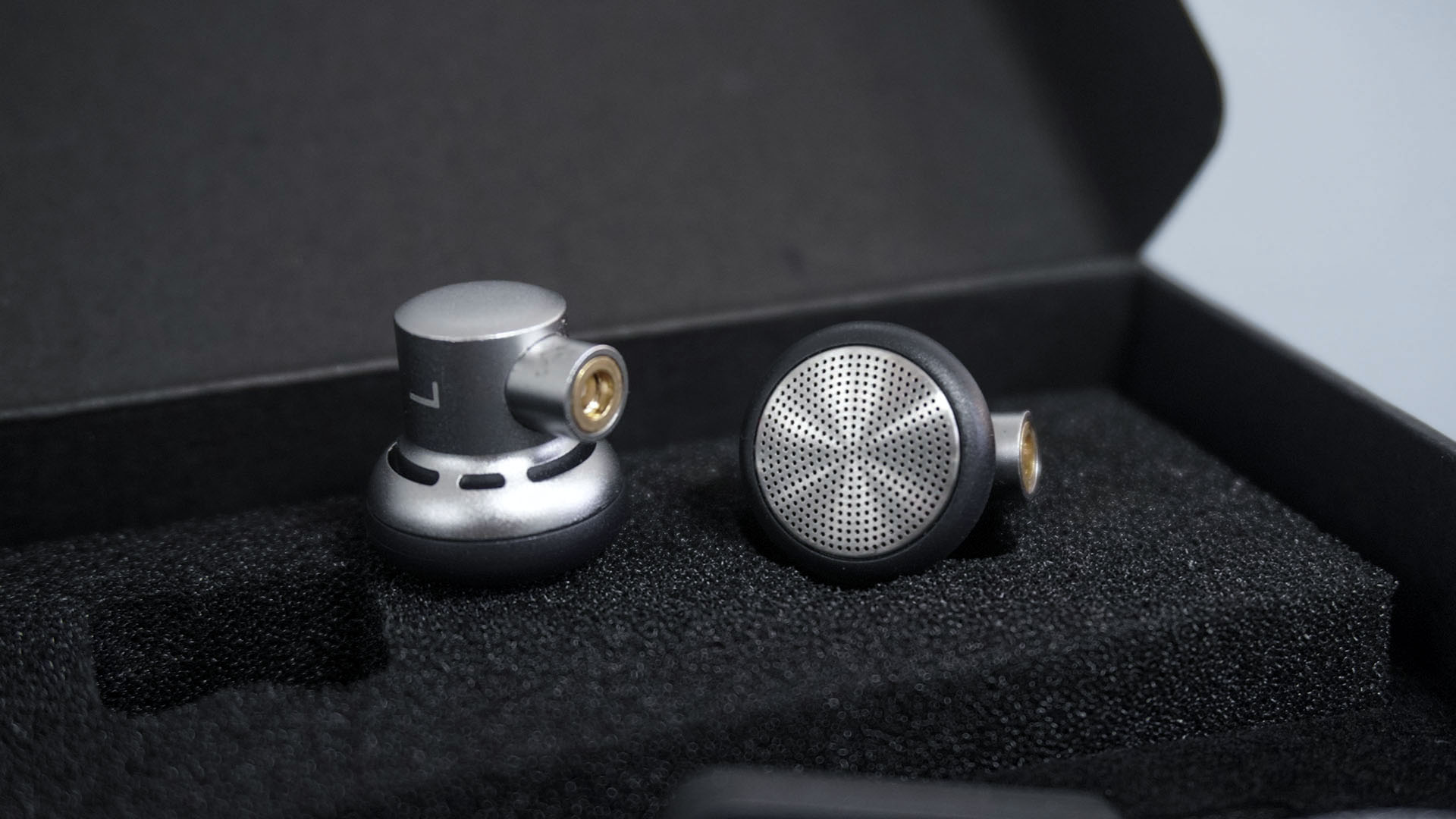 平头塞的通透好声，德*歌国**德MB500有线耳机开箱评测