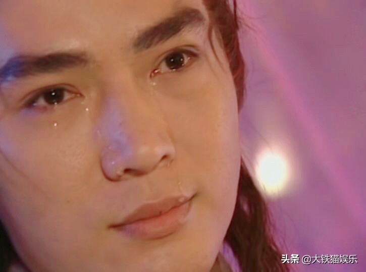 8位桃花眼男明星,最迷人的六位帅哥