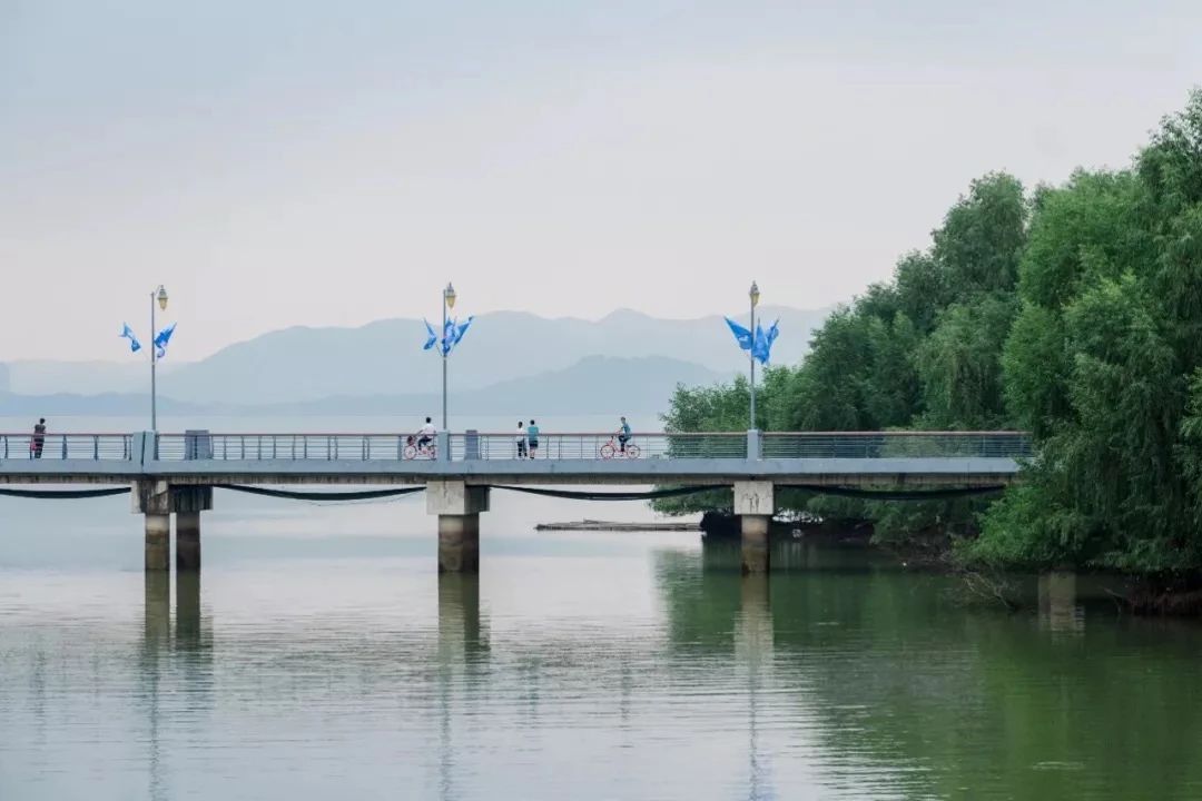 深圳看海去哪里比较好,深圳出地铁就看海的地方是哪里