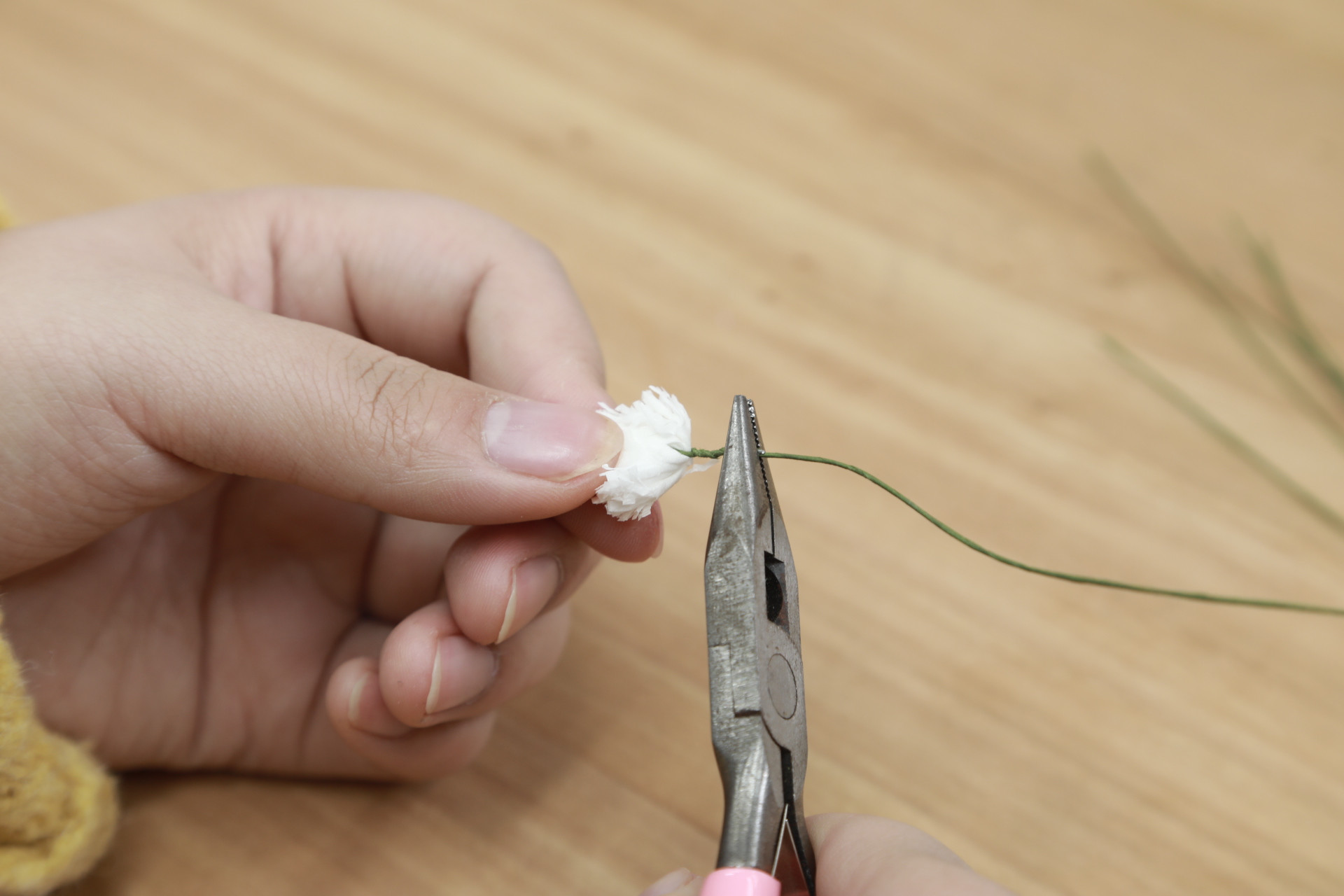 用卫生纸做手工简单又漂亮花朵,用卫生纸做花朵送给妈妈简单漂亮