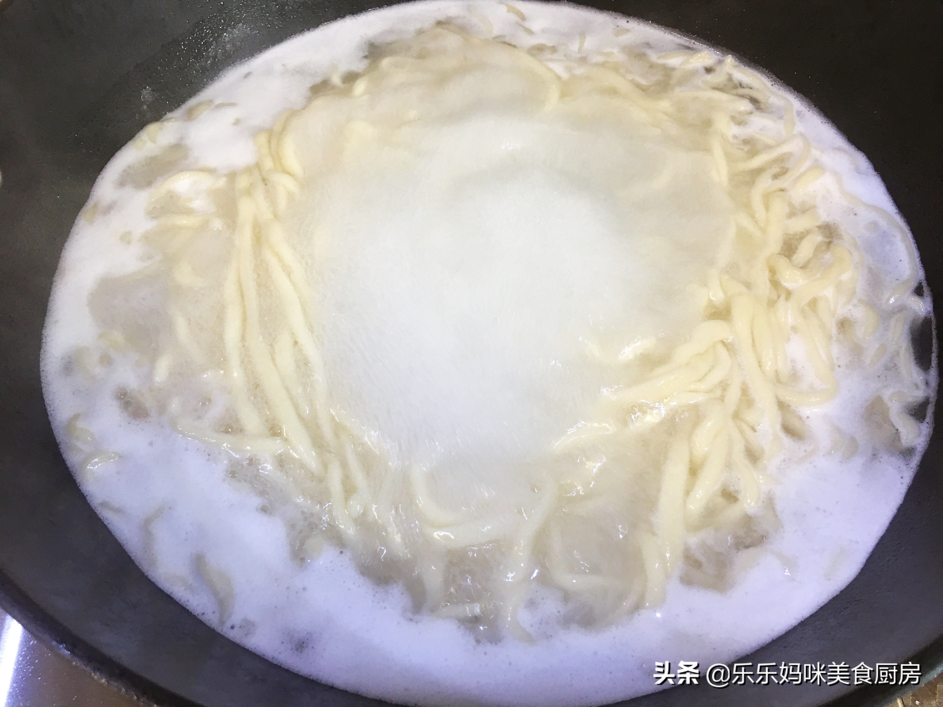 拉条子面怎么一拉就断,拉条子拌面怎么和面不会断