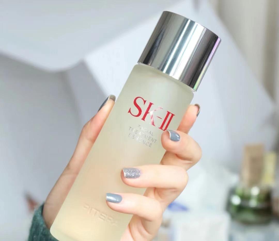 花几千买护肤品正常吗,花钱买贵的水乳值得吗