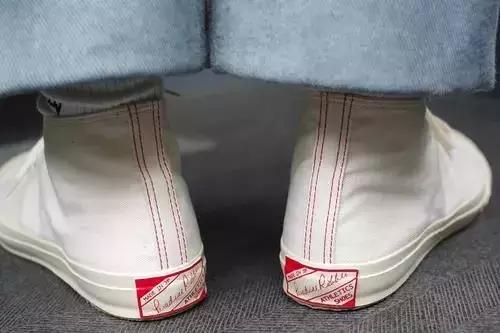 春夏穿搭必备高颜值帆布鞋,舒适又百搭的帆布鞋你不来一双吗