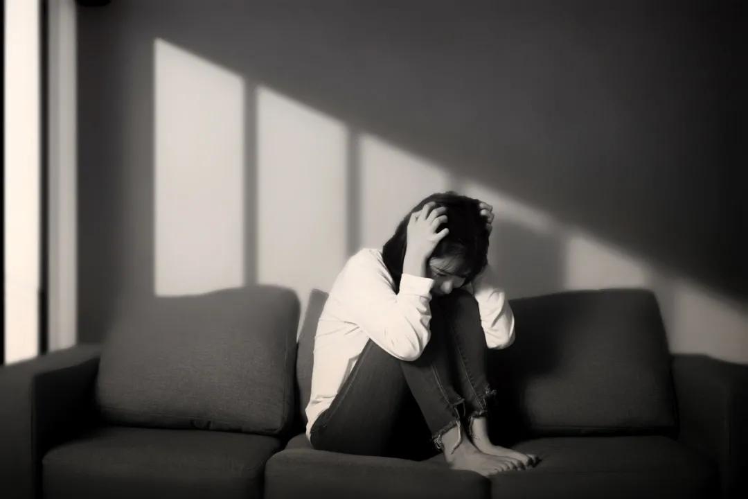 那些沉迷游戏的人后来怎样了,那些精致穷的人后来怎么了