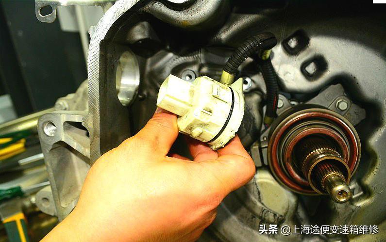 科鲁兹双离合变速箱靠谱吗,科鲁兹干式双离合变速箱拆不下来