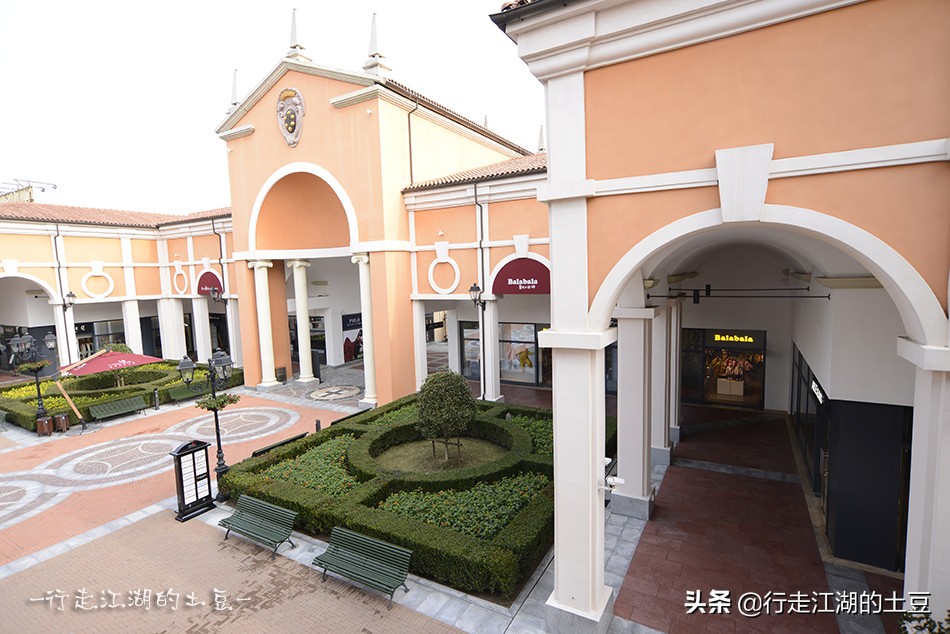 上海佛罗伦萨小镇，奥特莱斯世界名品购物中心，中国奢侈品领导者