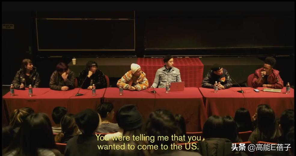 他来了，带着让rapper低头的节目来了