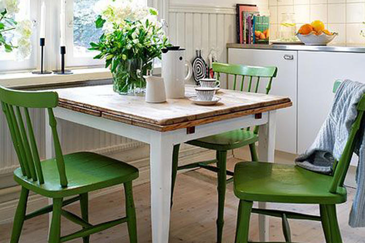 怎么修复白色木桌,坑洼的木桌翻新最佳方法