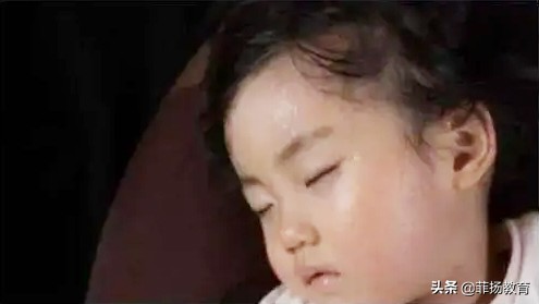 一觉醒来身上全是汗,一觉醒来浑身全是汗