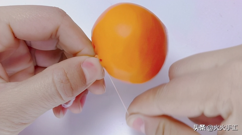 创意气球手工简单做法,长气球做南瓜造型