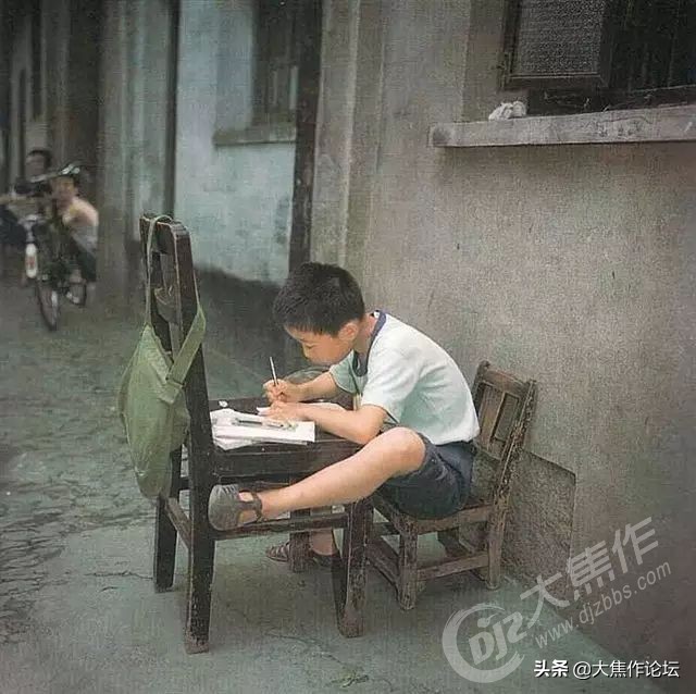 曾经这种衣服在焦作人手一件，穿过的都老了