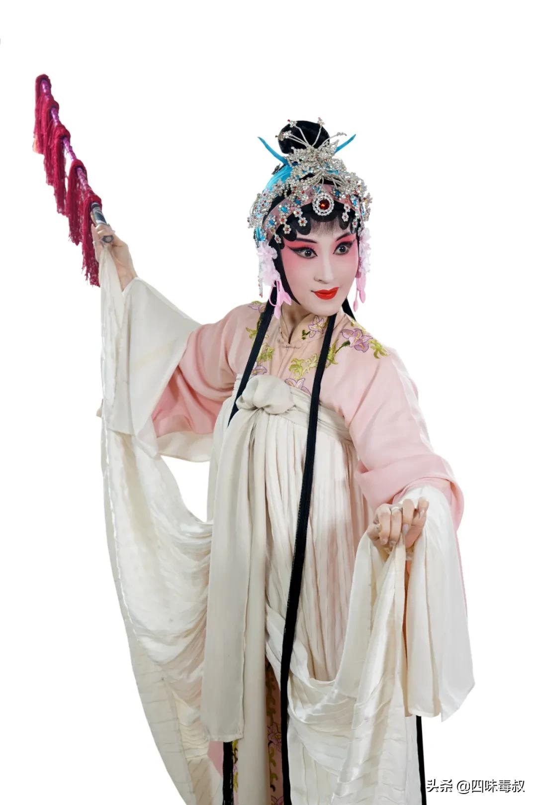 锡剧名家季春艳生活照,锡剧名家名单季春艳