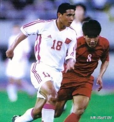 当年是谁把马拉多纳踢断腿,马拉多纳在巴萨时被谁铲断脚