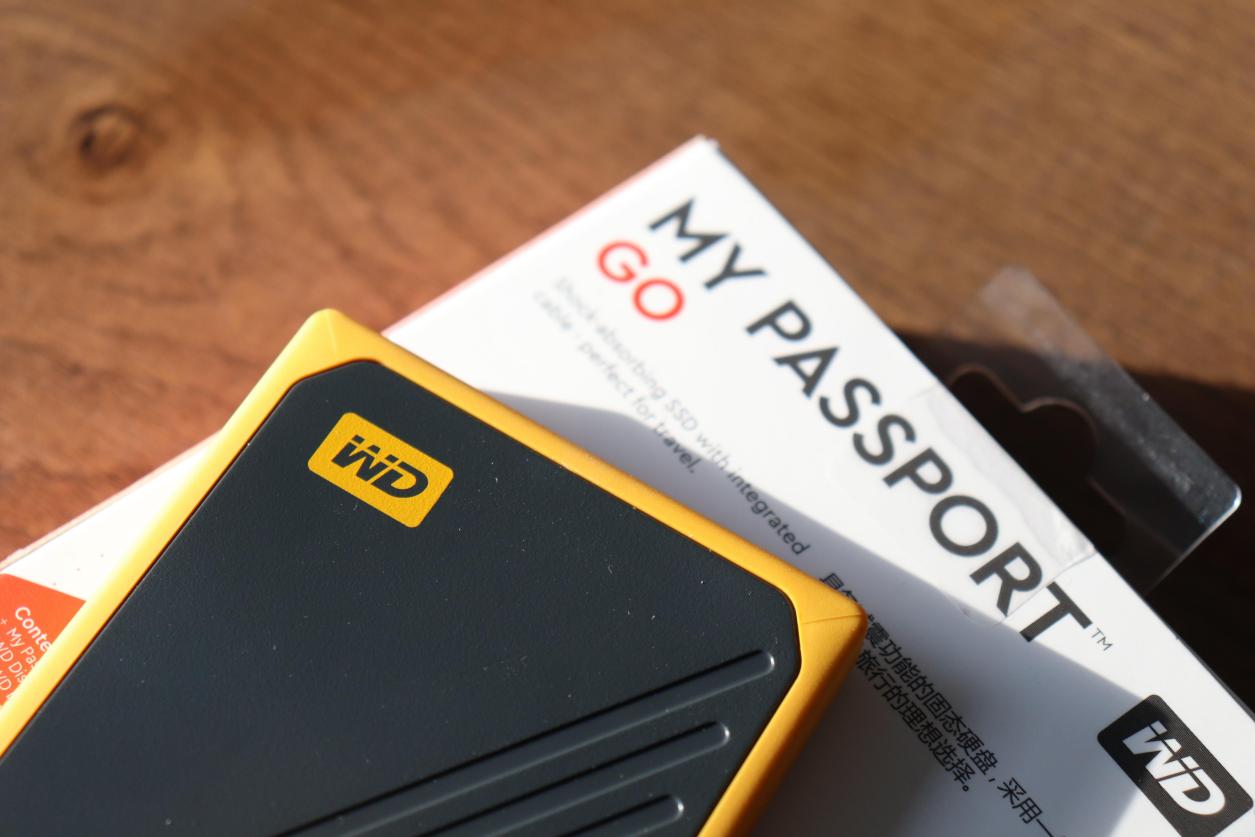 西数移动固态硬盘开箱,西数mypassport移动硬盘开箱