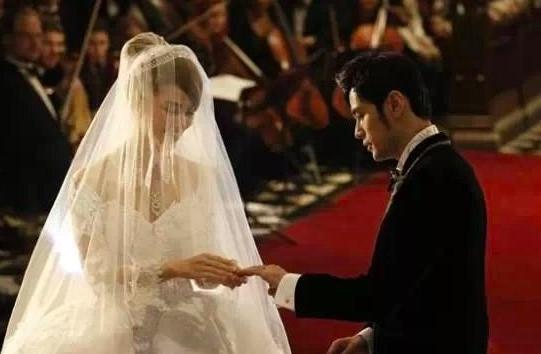 韩庚卢靖姗戒指,韩庚卢靖姗婚戒价格